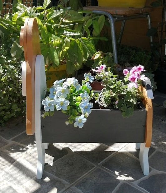 Basset Hound Dog Planter - Wooden Planter Box - DIY Kit - Realistic Dog Garden Plant Holder