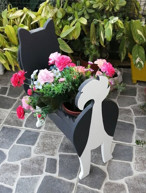 Alaskan Malamute Dog Planter - Wooden Planter Box - DIY Kit - Realistic Dog Garden Plant Holder