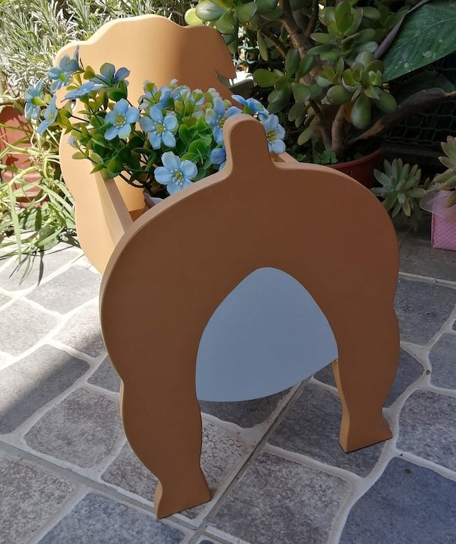English Bulldog Dog Planter - Wooden Planter Box - DIY Kit - Realistic Dog Garden Plant Holder
